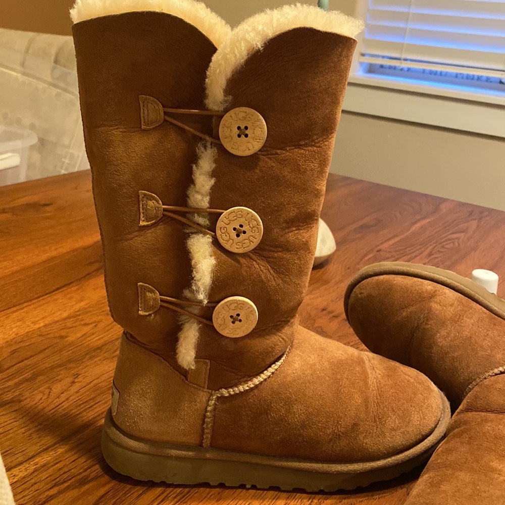 Ugg Bailey Button Triplet Ll Boot - image 2